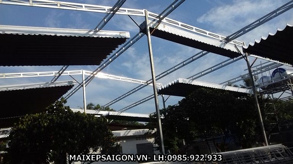 Máy xếp bạt kéo được sử dụng ngày càng rộng rãi