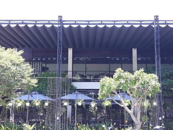 Bạt xếp quán café màu tối Bạt xếp quán café màu tối