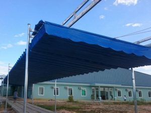 Mái che mưa nắng được nhiều người sử dụng