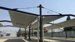 Vì sao cần lắp đặt mái tôn nhà xe