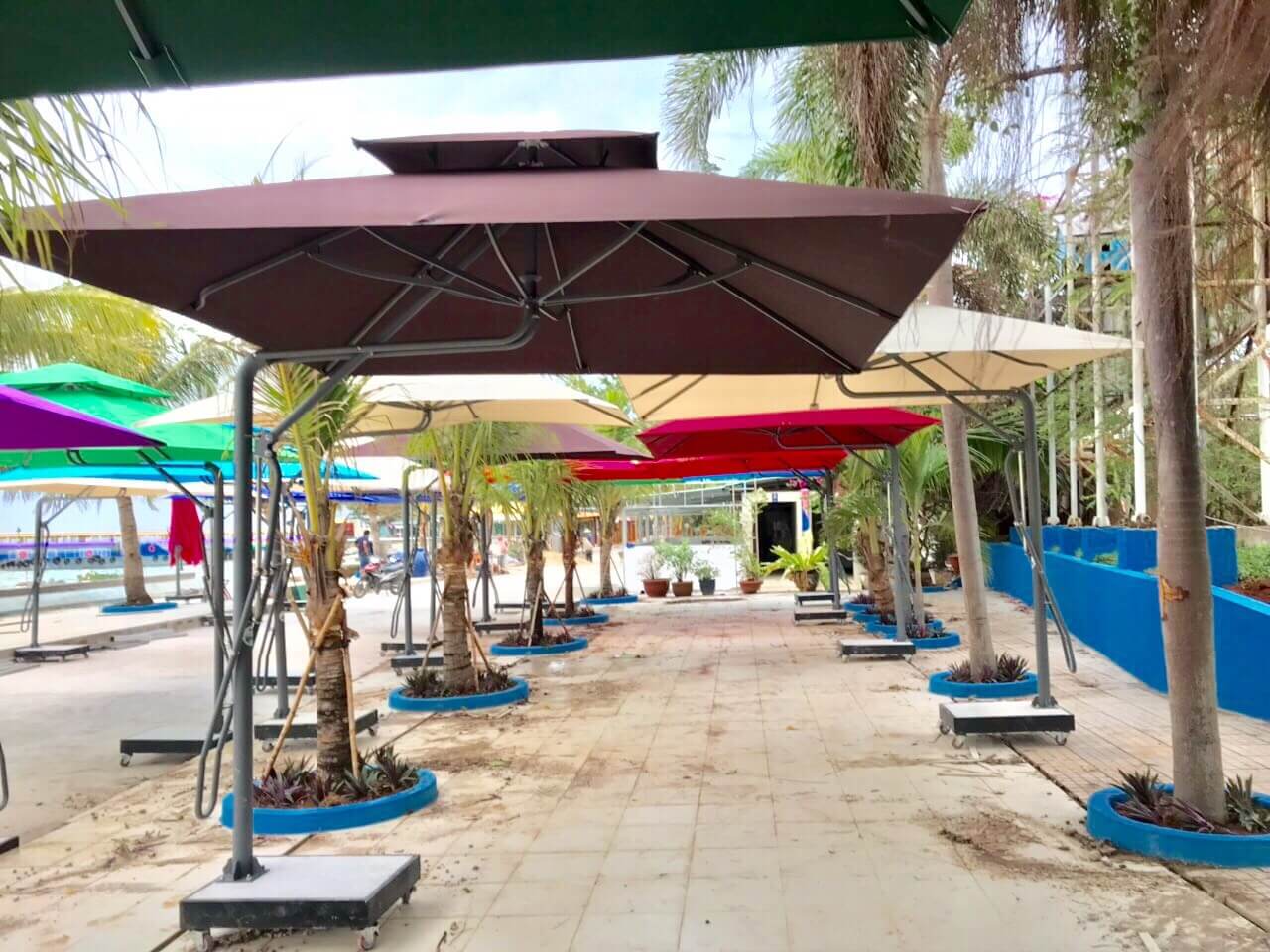 Khung dù lệch tâm phù hợp khu vực thành phố, khu đô thị lớn Khung dù lệch tâm phù hợp khu vực thành phố, khu đô thị lớn