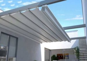 Những lưu ý thi công bạt che nắng ban công an toàn