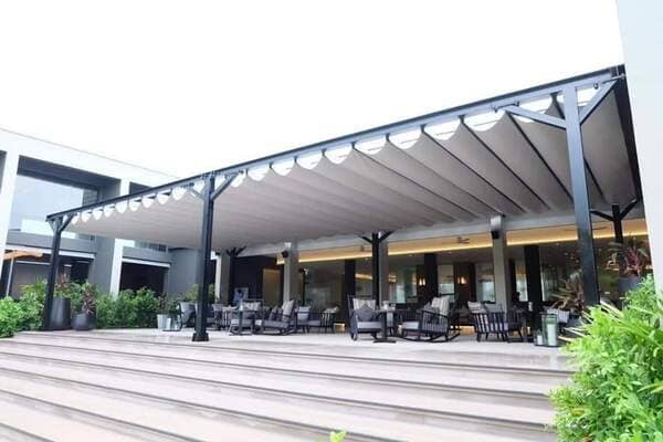 Một số mẫu mái hiên quán cafe đẹp phong cách