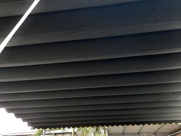 Thường dùng ở sân vườn hoặc hồ bơi