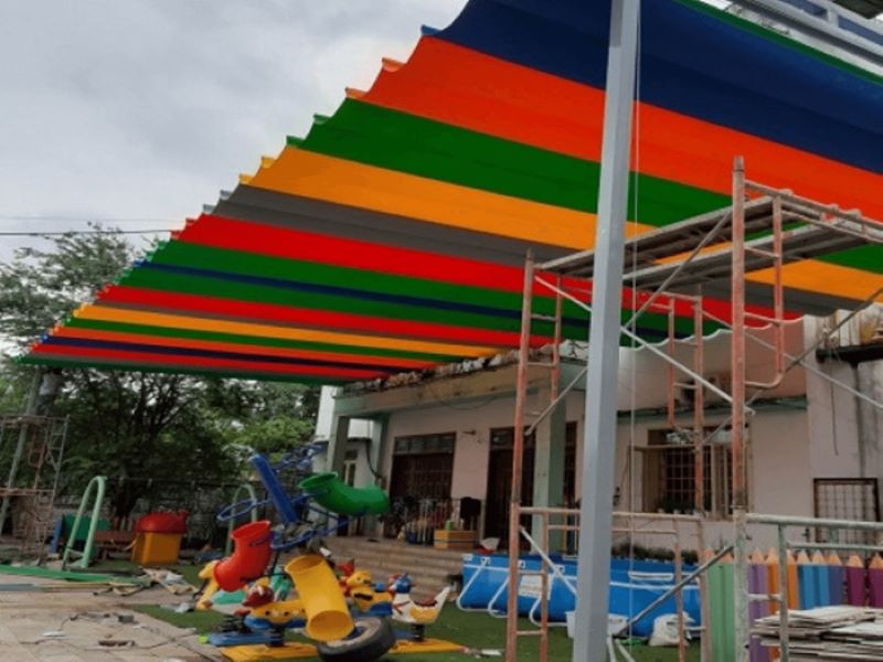 Sử dụng bạt che nắng mưa quận 3 để tiết kiệm chi phí xây dựng