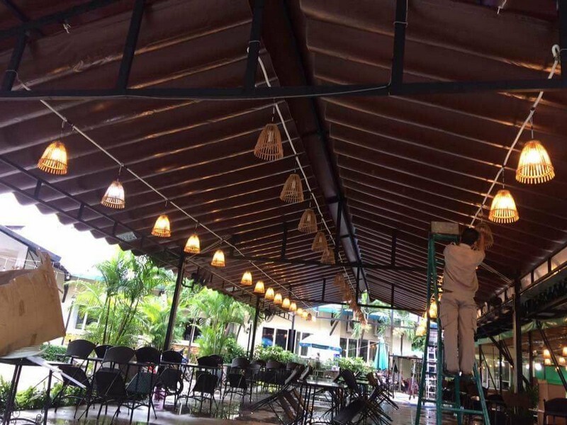 Mái xếp cố định có độ bền cao, khả năng chịu lực tốt, đồng thời vẫn đảm bảo tính thẩm mỹ nhờ thiết kế đa dạng