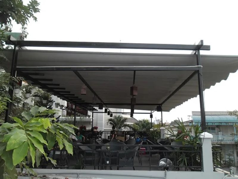 Tầm quan trọng của việc lắp đặt mái xếp quán nhậu quận 12