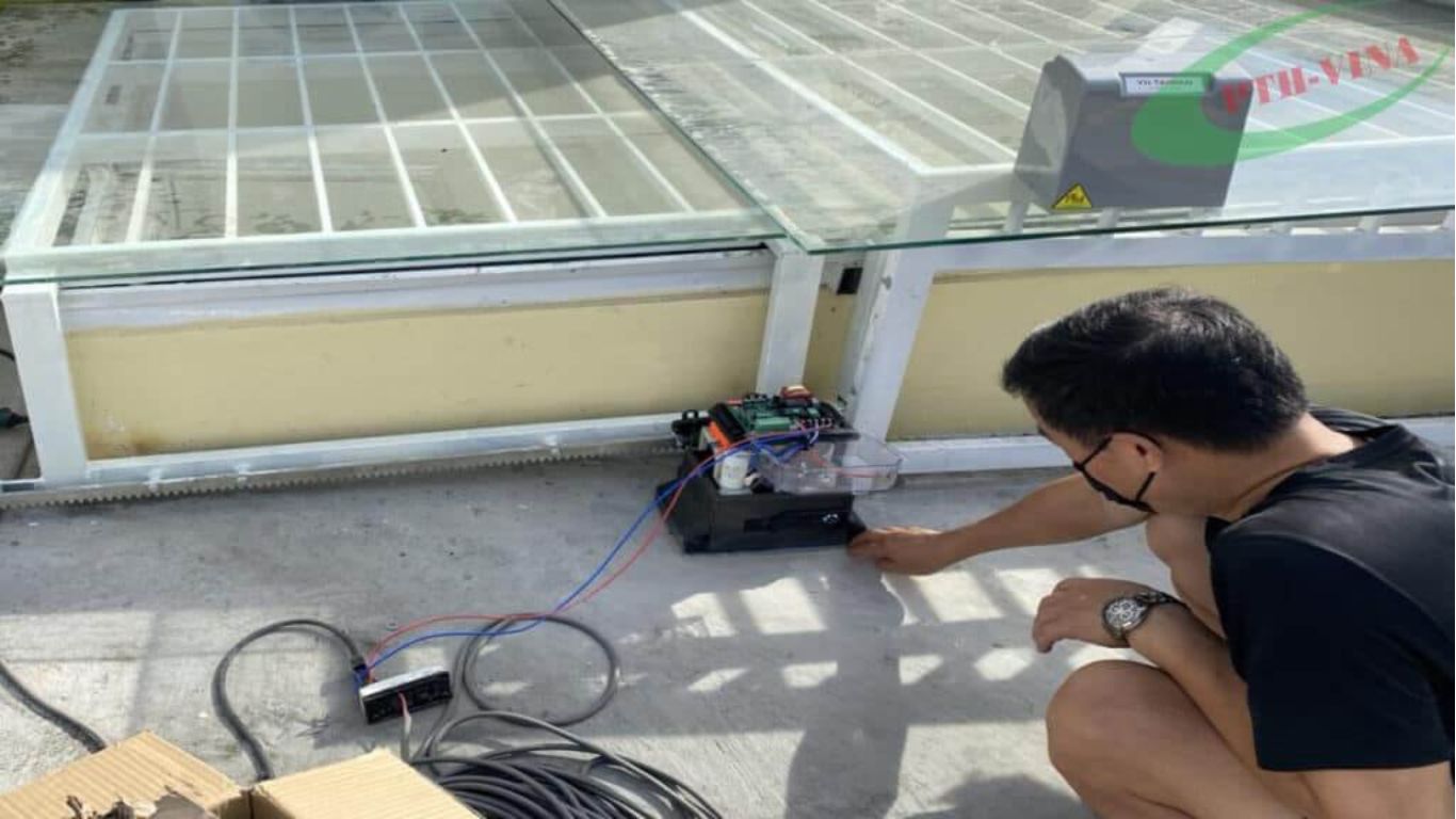 Mái trượt sử dụng motor tiện lợi
