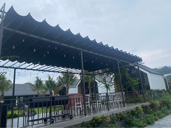 Những lưu ý cần nắm để lựa chọn mái xếp để lắp cho quán cafe tại quận 12