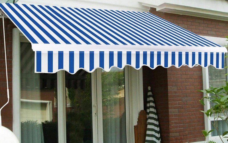 Mái hiên di động quay tay tiện lợi