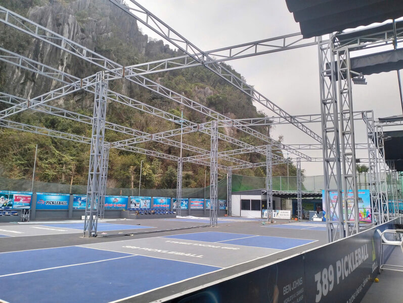 Mái che bạt kéo linh hoạt, dễ dàng sử dụng