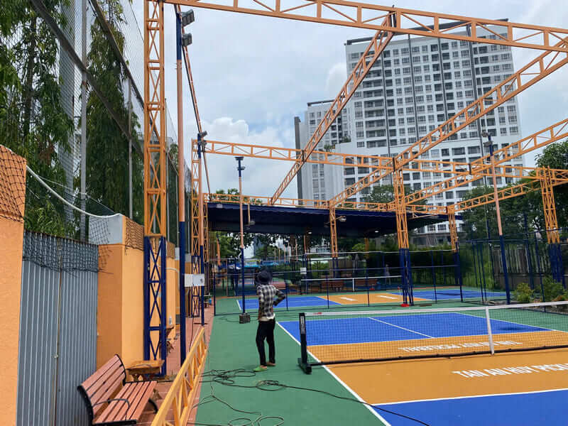 Quy trình thi công mái che bạt kéo sân Pickleball trọn gói từ A-Z