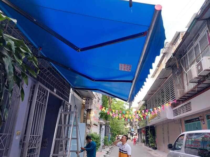 Mái hiên bị kẹt có tự sửa được không?